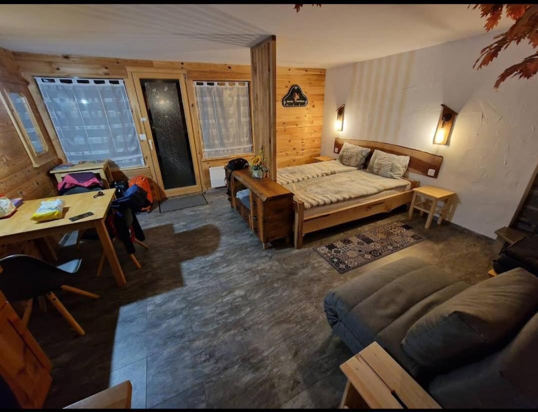 Stahovica Lepa Lopa Resort מראה חיצוני תמונה